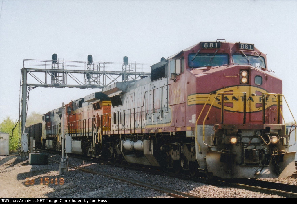 BNSF 881 North